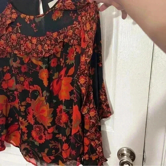 NWT LOFT Romantic Ruffle Trim Black Red and Orange Floral Top | size small - Picture 5 of 9